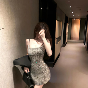 校花🌸扒腿让我吸奶图片
